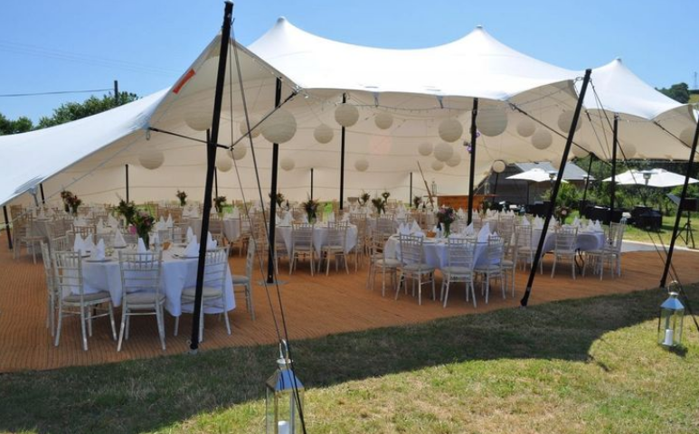 Marquee Tents vs Stretch Tents